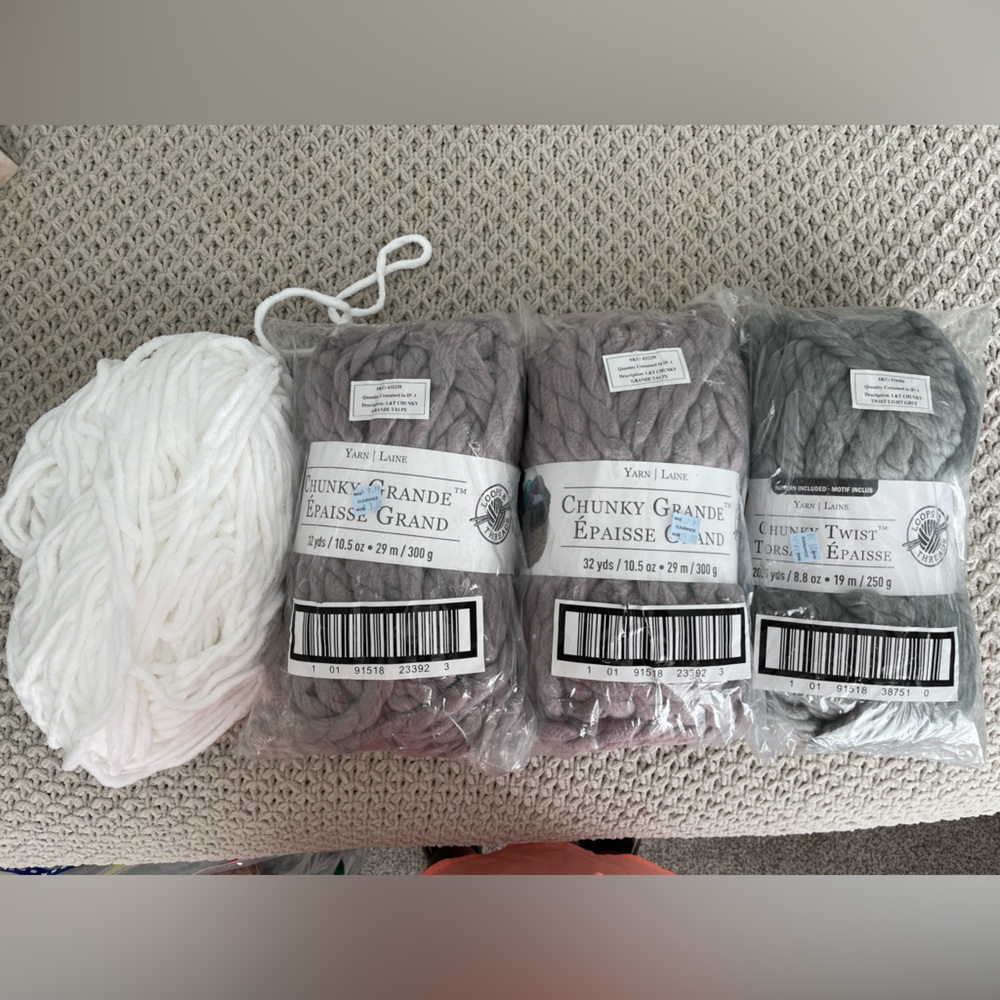 Chunky Grande Yarn Bundle in White, Gray, and Taupe